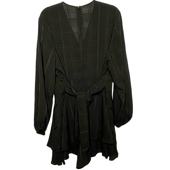 Long Sleeve Faux Wrap Romper Dress V-Neck Tie Back Checked Plaid Black Size XXL - Picture 3 of 5